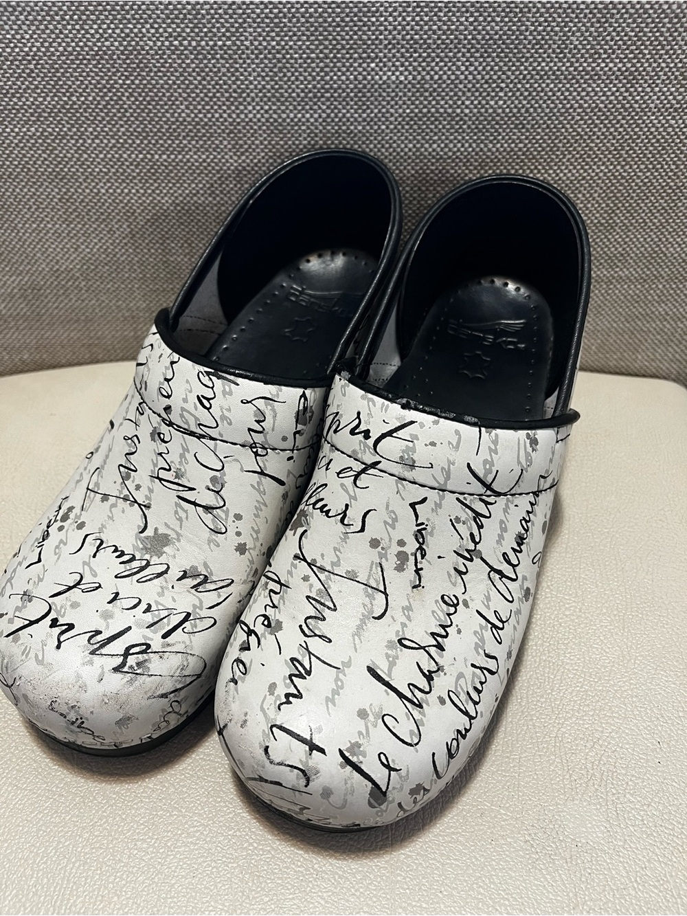 Dansko Professional Comfort Script-Print Slip-On Clogs Women’s Size 40